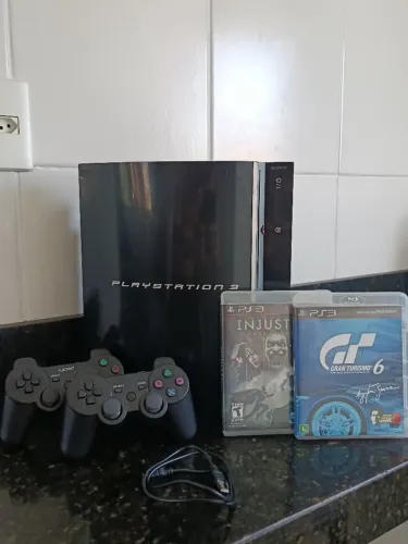 ps3 + 2 manetes e 2 jogos originais (120 GB)