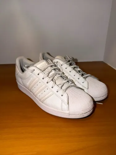 Adidas Superstar branco de couro - Tam 41