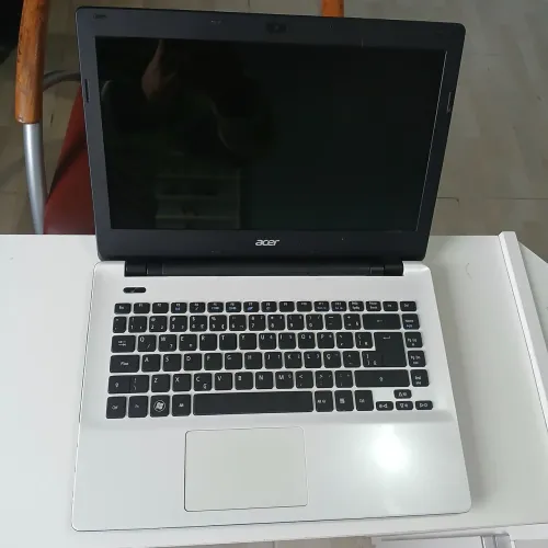 Notebook Acer Aspire E5-471 (Não Liga)