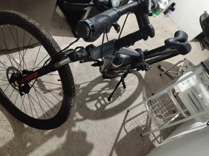Vender bicicleta Oggi semi nova pouco mês de uso