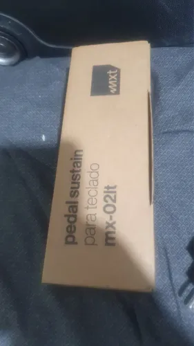 VENDO PEDAL DE SUSTAIN COM CHAVE DE POLARIDADE