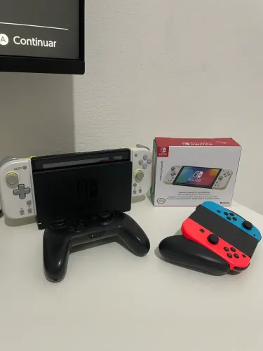 Nintendo Switch Desbloqueado + Pro Controller + Controle Split Pad Hori