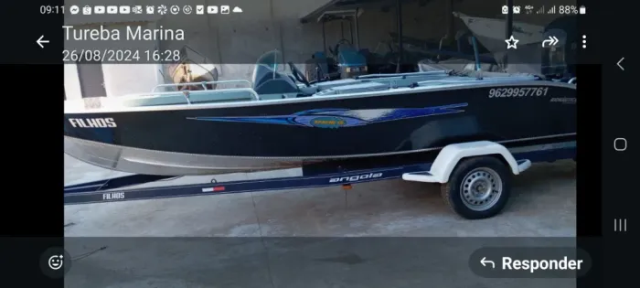 Lancha apache 18 ano 2013 com 250 hs cor preta motor 90 4 tempo mercury muito bem conserva