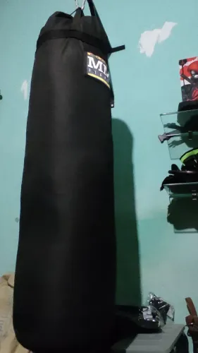 Saco de Pancada com Suporte de Parede e Mosquetão