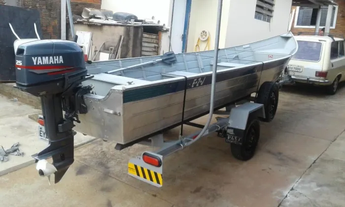 Barco alumínio borda alta motor 25hp zero