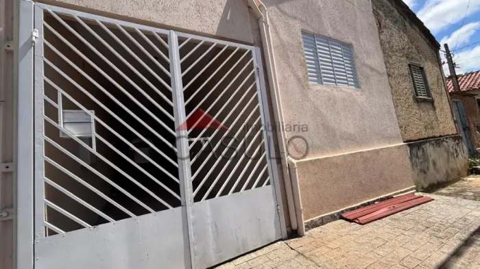 Casa residencial para alugar no bairro Vila Lacerda com 4 dormitórios e 194 m².