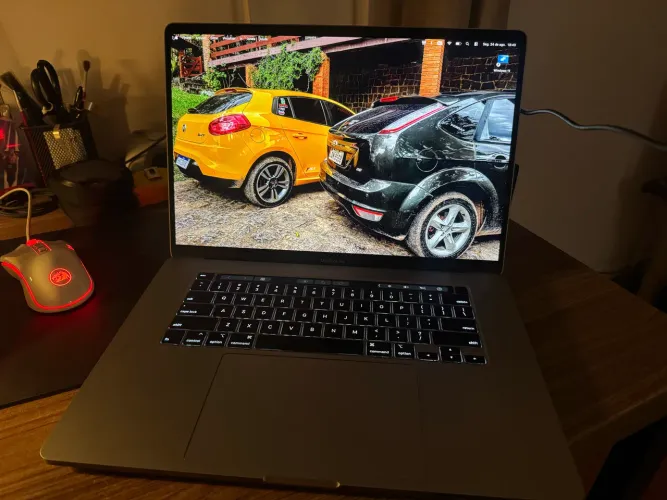 MacBook Pro Late 2019 16? Touchbar i7 16GB