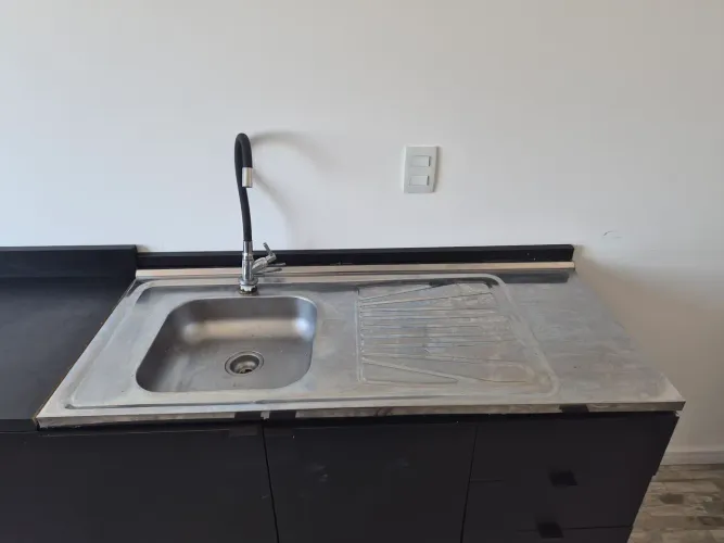 Pia inox com torneira