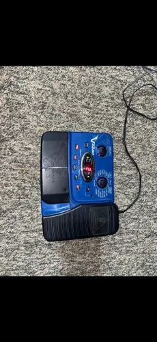 Pedaleira V-amp da behringer