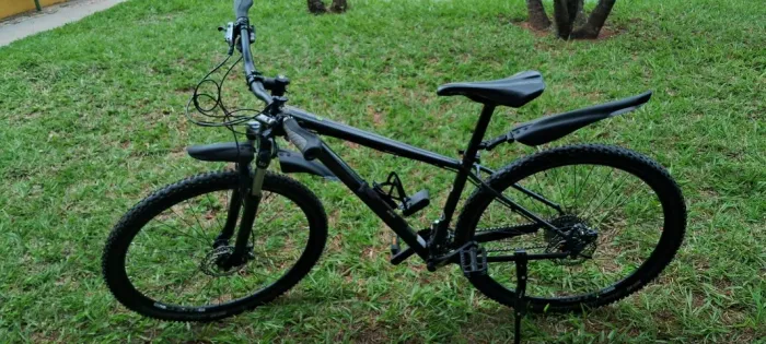Bike cannondale trail 5 aro 29 importada