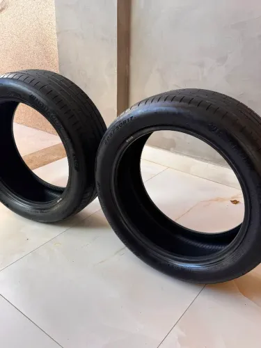 2 Pneus 205/50 R17 Hankook iON Evo (Pouco rodado)
