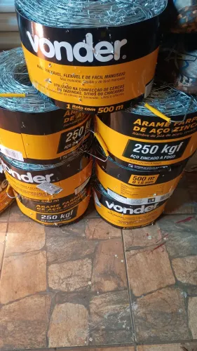  7  Rolos de arame farpado de 500 metros cada 