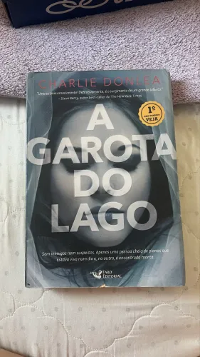 Livro A garota do lago