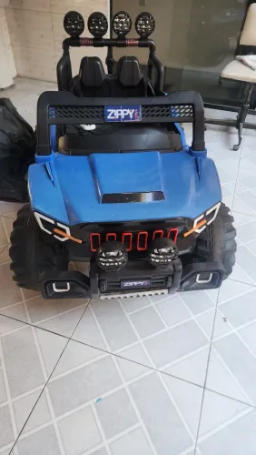 Carrinho elétrico infantil