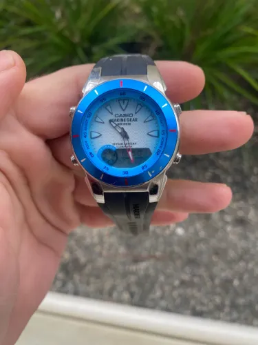 Relógio Casio Marine Gear com medição de marés 