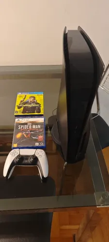 Playstation 5 com Leitor de Disco na caixa + 2 jogos + tampa extra