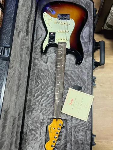Vendo Guitarra Fender Ultra