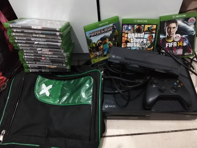 XBOX ONE 500GB + 1 CONTROLE + KINECT (LEIA A DESCRIÇÃO)