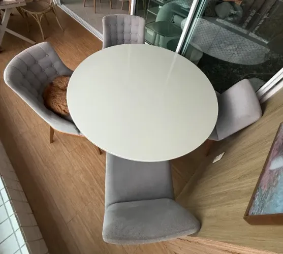 Mesa de jantar redonda