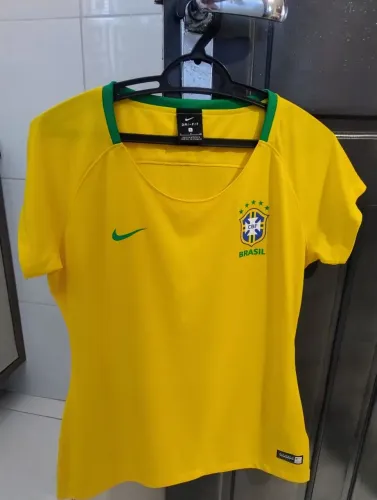 Camiseta feminina original do Brasil 