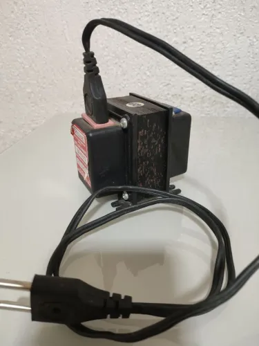 Vendo transformador de 200w