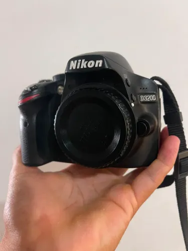 NIKON DSLR 3200