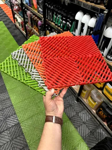 Piso Modular 30x30 cm | R$ 9,50 | Encaixe Fácil