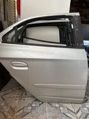 PORTA TRASEIRA DIREITA ONIX