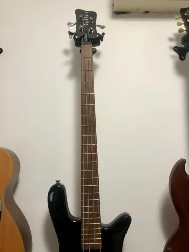 Baixo RockBass by Warwick Streamer 4 Cordas