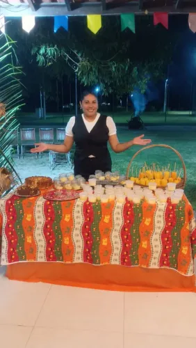 Renata Araújo Garçonete