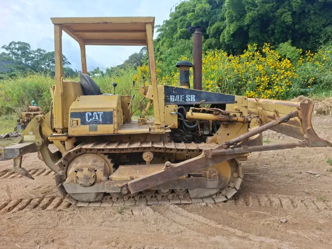 Trator deesteira D4ESR ano 1998