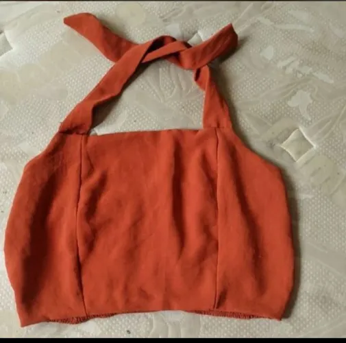 blusa cropped frente única terracota