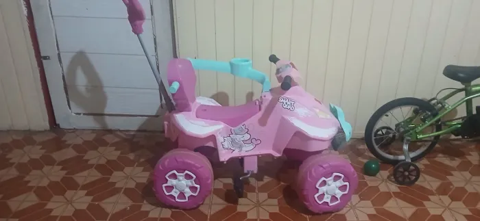 Carinho de bebe ele tbm é triciclo