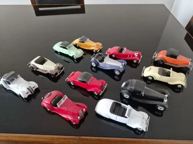 12 Carros Miniaturas Antigos Escala 1/34 a 1/40 Welly Excelente Estado Usados
