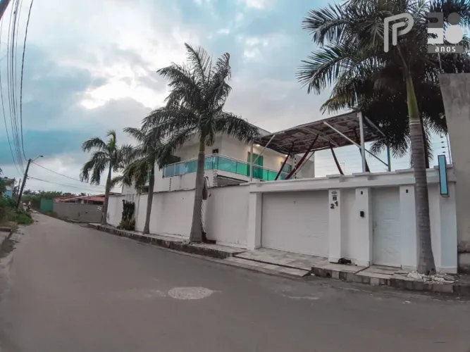 Casa com 5 dormitórios à venda, 370 m² por R$ 2.000.000,00 - Quintas do Calhau -