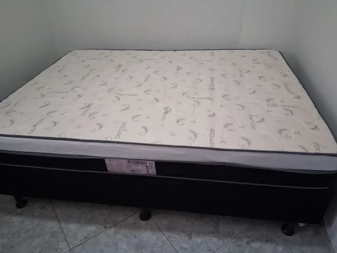 Cama box de casal com colchão plumatex 