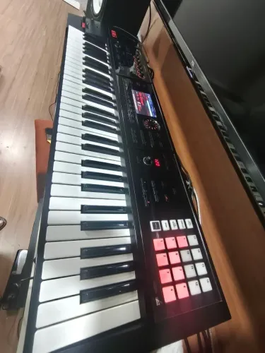Roland Fa-06