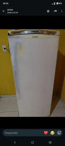 Vendo uma geladeira Consul.