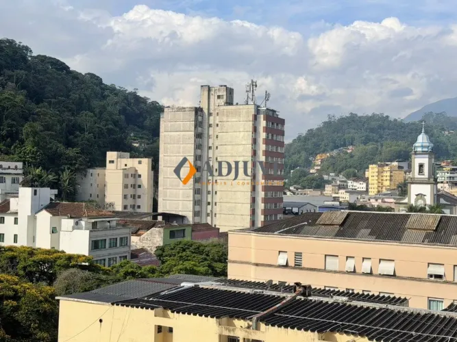 OPORTUNIDADE! APARTAMENTO À VENDA NO CENTRO DE PETRÓPOLIS!