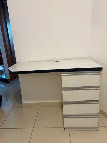 Escrivaninha 100% MDF