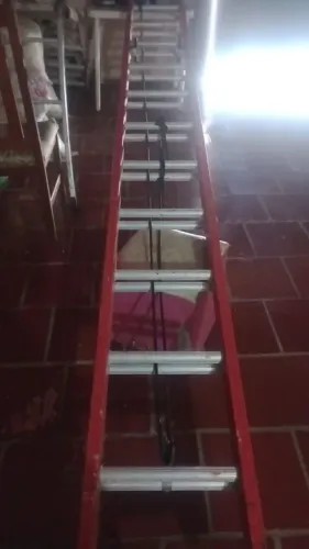 Vendo escada de 12 MT