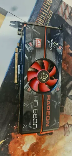 Placa de video XFX ATI Raddon HD 5830 1GB DDR5