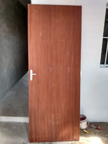 Porta curupira de madeira