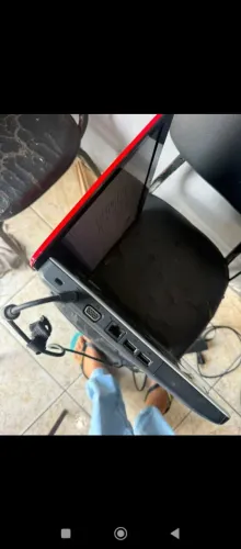 Vendo notebook 4gb de memória processador Pentium dual core só pegar e usar 