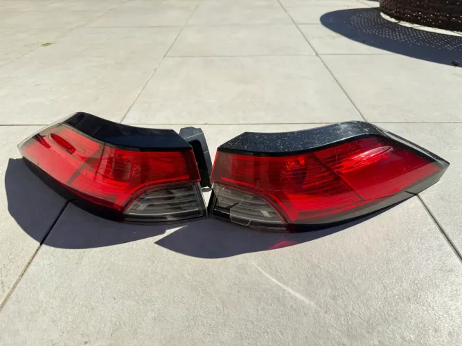 Lanternas Traseiras Corolla Cross XRX 2022 - Originais Toyota (Par ou Unidade)