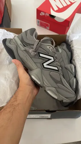 New Balance 9060 ? Team Grey