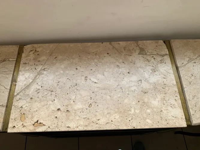 Vendo rack rústico de vidro de  ferro cor de ouro velho