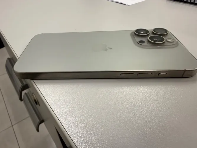 iPhone 15 Pro Max