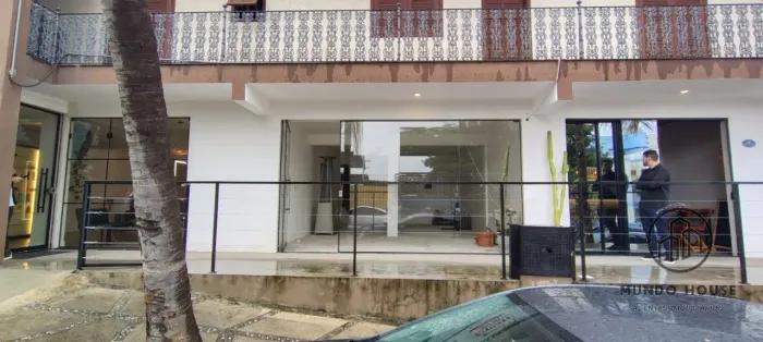 Alugo sala para loja, no Jardim Faculdade, entre as Avenidas Washington Luis e Barão de Ta