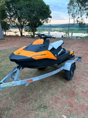 Jetski Seadoo Spark - 2016 - 106 horas 